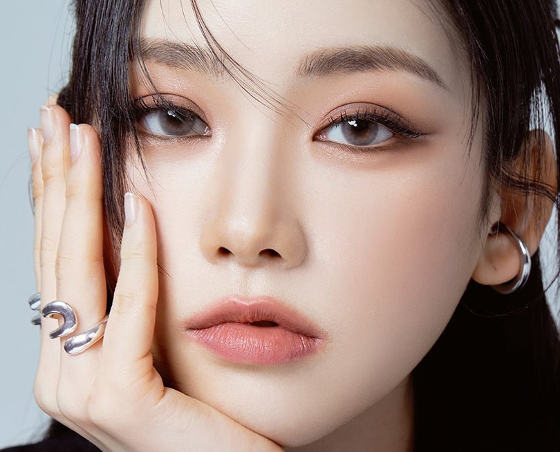 Olola Amelie Gray — monthly colored contact lenses, 13.4mm graphic diameter