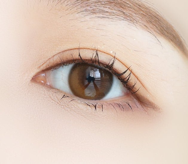 Olola Dahlia Brown colored contact lens, 13.2mm graphic diameter, 3-6 Months wear