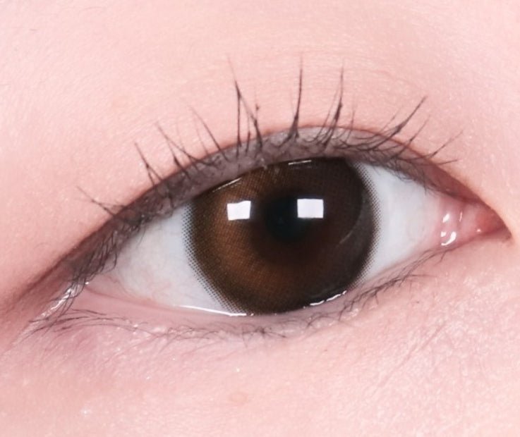 Olola Daymood Brown colored contact lens, 13.3mm graphic diameter, 3-6 Months wear