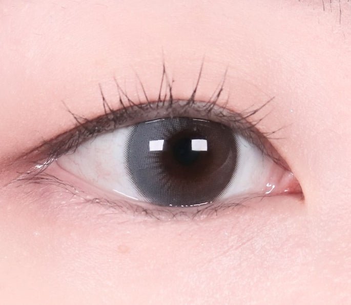 Olola Daymood Gray — monthly colored contact lenses, 13.3mm graphic diameter