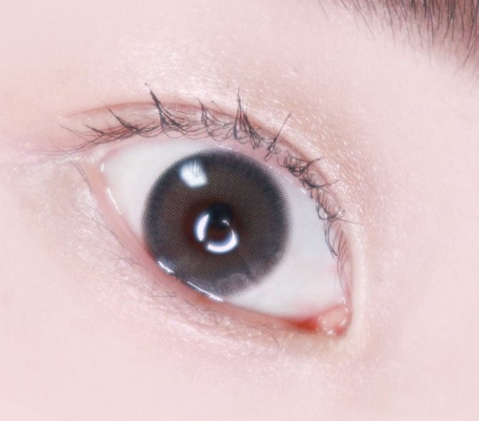 Olola Muted Gray — monthly colored contact lenses, 13.5mm graphic diameter
