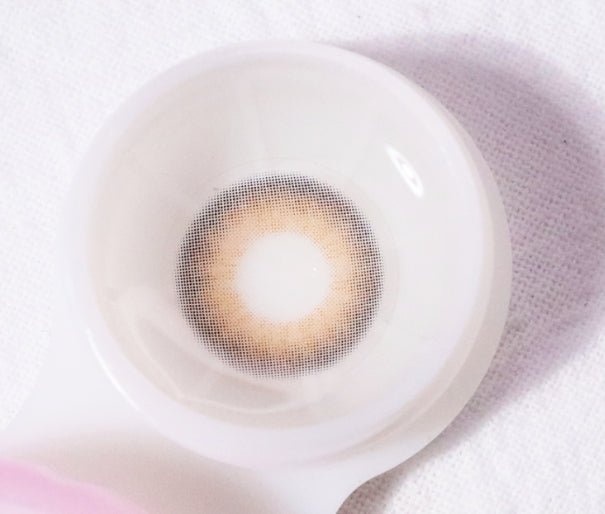 Olola Torrid Love Beige — monthly colored contact lenses, 13.3mm graphic diameter