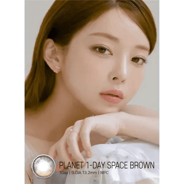 LensRang Planet 1Day Space Brown (5p) — model portrait showing the contact lens look