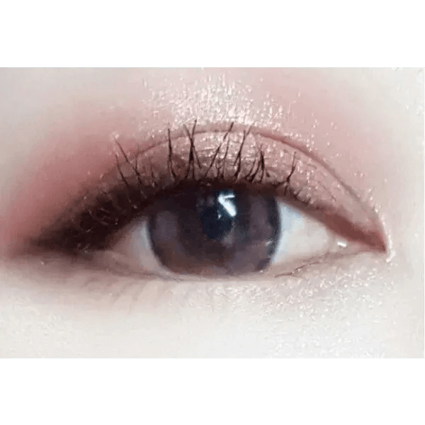 LensTown Pocopong Pink — single-eye close-up showing the contact lens appearance