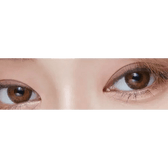 LensVery Poing Brown — both eyes wearing the contact lenses