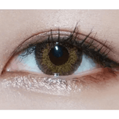 LensVery Poing Brown — single-eye close-up showing the contact lens appearance