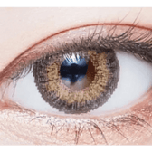 LensVery Poing Hazel Brown — single-eye close-up showing the contact lens appearance