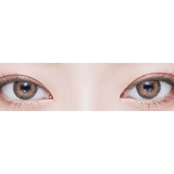 LensVery Poing Hazel Brown — both eyes wearing the contact lenses