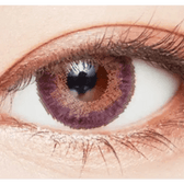 LensVery Poing Violet — single-eye close-up showing the contact lens appearance