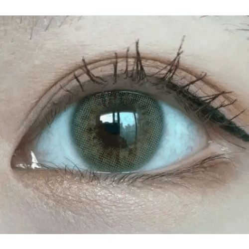 LensRang Real Khaki Green — single-eye close-up showing the contact lens appearance