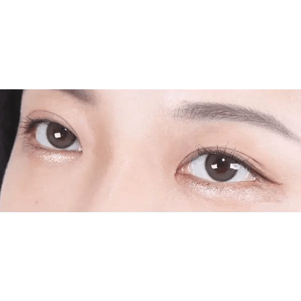 Olens Real Ring 1Day Gray (20p) — both eyes wearing the contact lenses