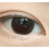 LensVery Rich Ann Cafe Choco (6p) — single-eye close-up showing the contact lens appearance