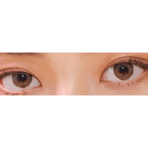 LensVery Rich Ann Indie Brown (6p) — both eyes wearing the contact lenses