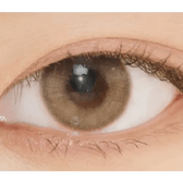 LensVery Rich Ann Indie Brown (6p) — single-eye close-up showing the contact lens appearance
