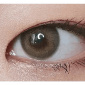LensTown Romantea London Brown — single-eye close-up showing the contact lens appearance