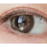 LensTown Romantea London Brown — single-eye close-up showing the contact lens appearance