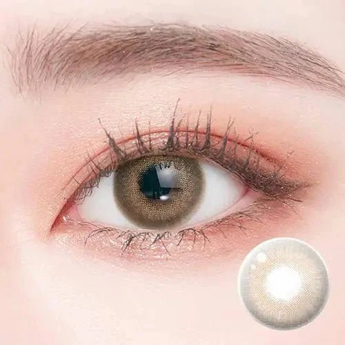LensTown Romantea London Brown — single-eye close-up showing the contact lens appearance
