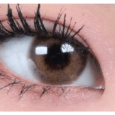 LensTown Romantea London Brown — single-eye close-up showing the contact lens appearance