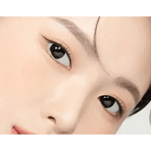 LensTown Romantea Ring 1Day Black (10p) — model portrait showing the contact lens look