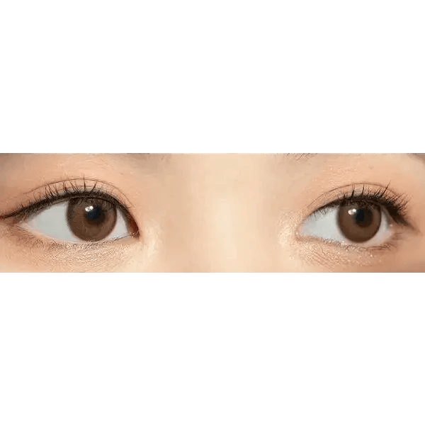 LensTown Romantea Ring 1Day Brown (10p) — both eyes wearing the contact lenses