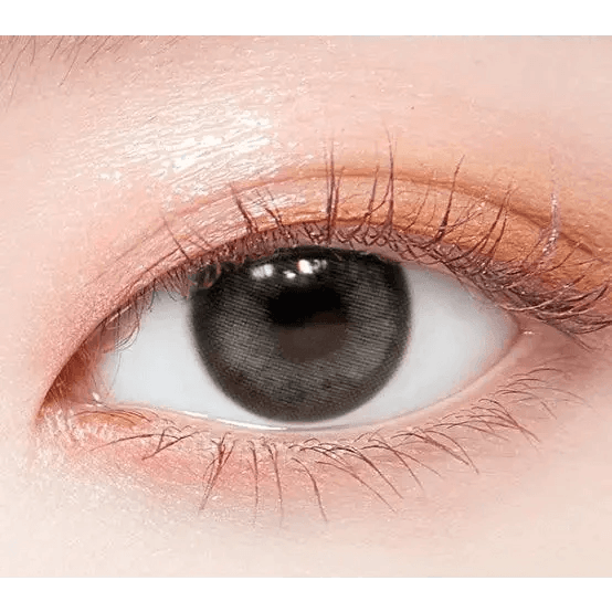 LensTown Romantea Ring 1Day Gray (10p) — single-eye close-up showing the contact lens appearance