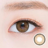 LensTown Romantea Rose Beige Brown Toric — single-eye close-up showing the contact lens appearance