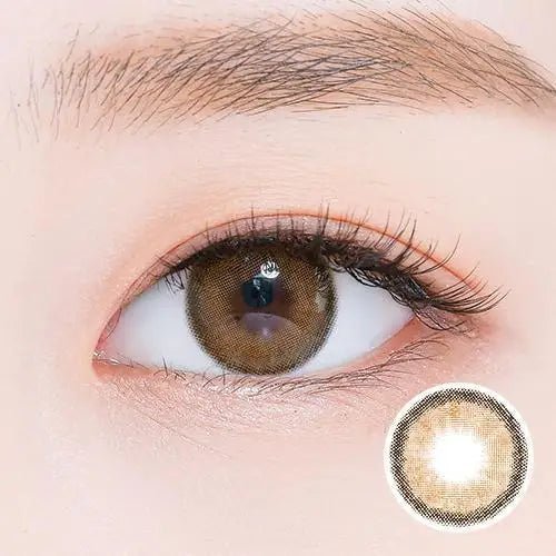 LensTown Romantea Rose Beige Brown Toric — single-eye close-up showing the contact lens appearance