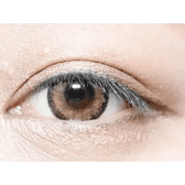 LensTown Romantea Tokyo Grande Peach Brown — single-eye close-up showing the contact lens appearance