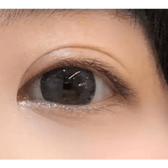 LensTown Romantea Tokyo Grande Warm Gray — single-eye close-up showing the contact lens appearance