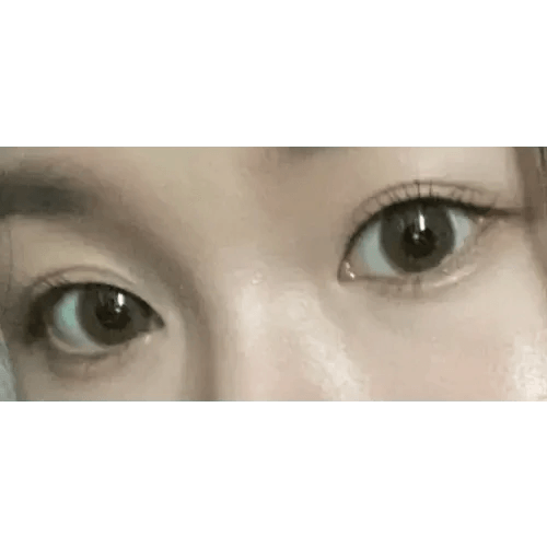LensRang Romantic Brown — both eyes wearing the contact lenses