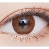 LensVery Rosee Classic Brown — single-eye close-up showing the contact lens appearance