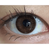 LensVery Rosee Romantic Brown — single-eye close-up showing the contact lens appearance